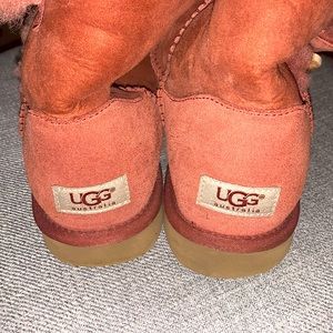 Pink Ugg’s